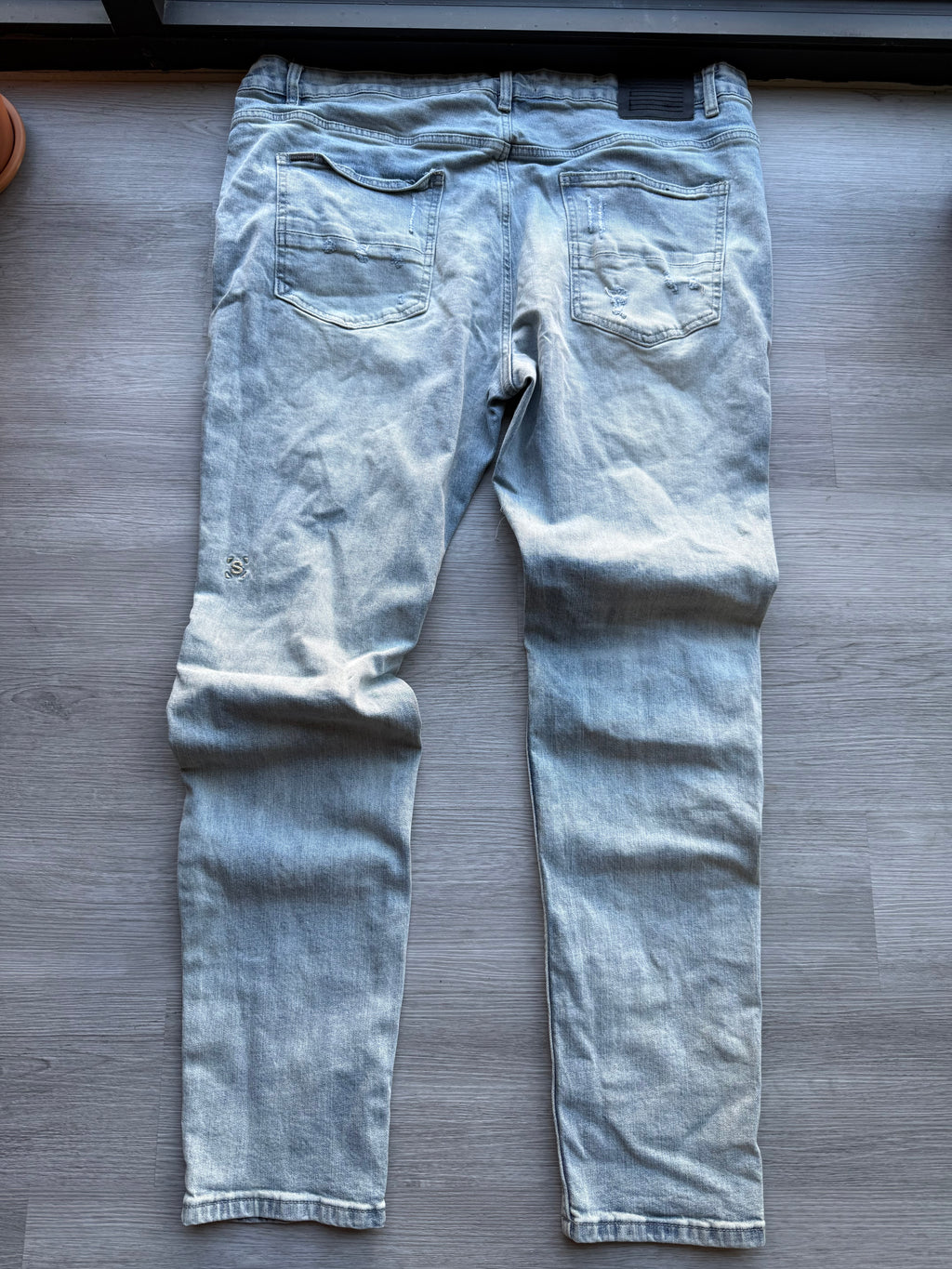 serenade Distressed blue jeans