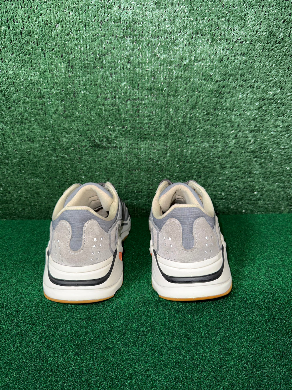 Adidas Yeezy Boost 700 Magnet