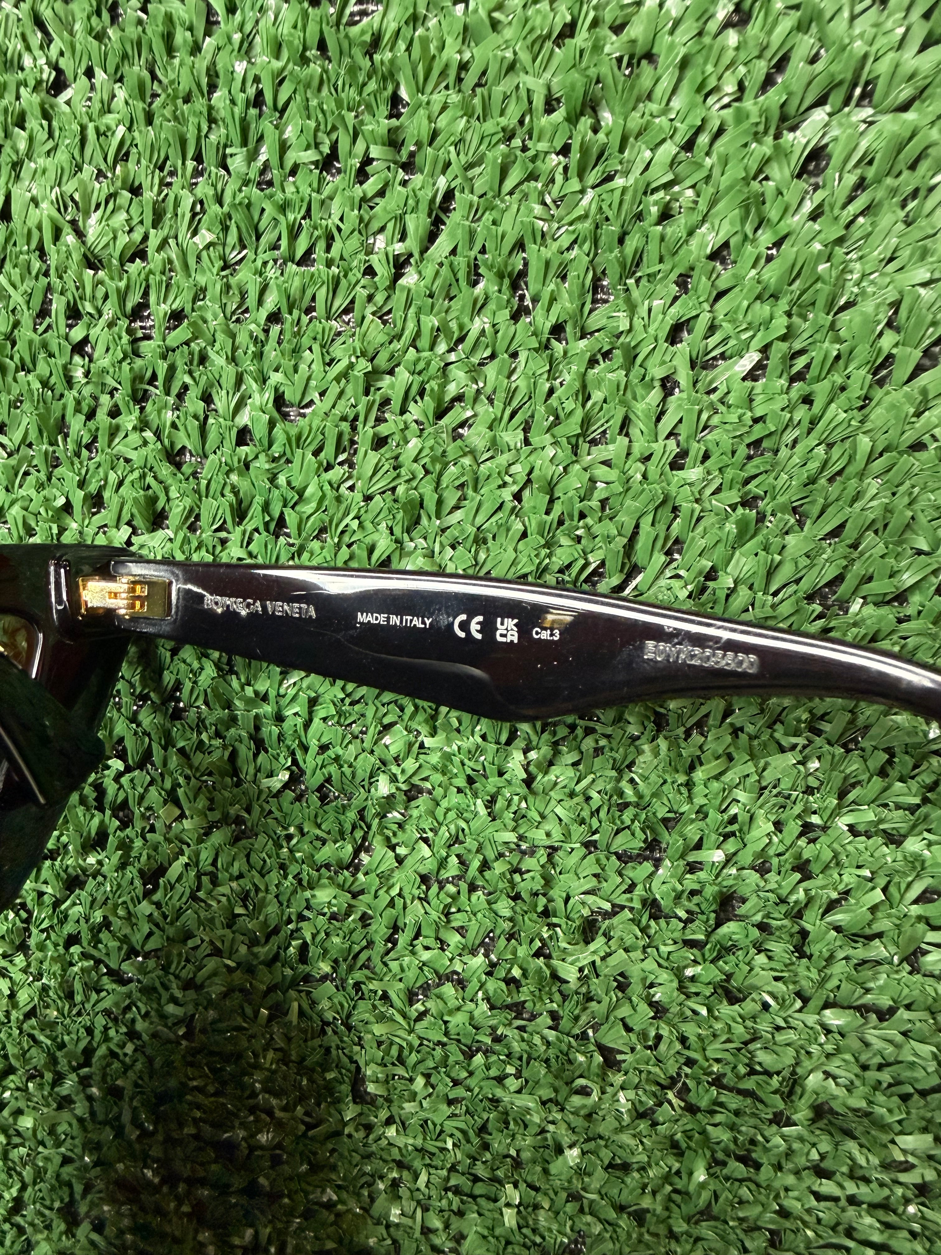 BOTTEGA VENETA BV1101S BLACK/GREY (001) SUNGLASSES
