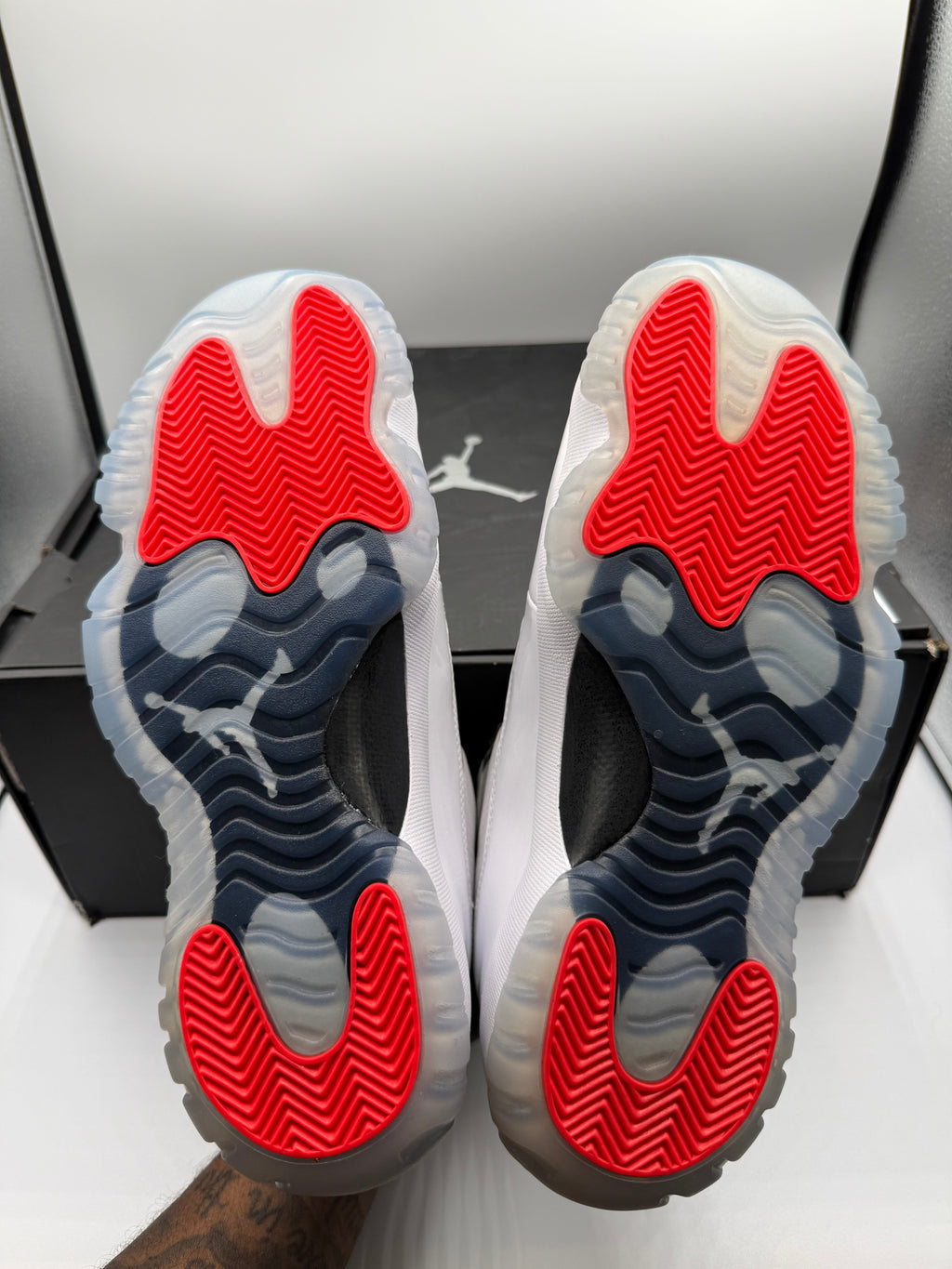 Air Jordan 11 adapt “white”