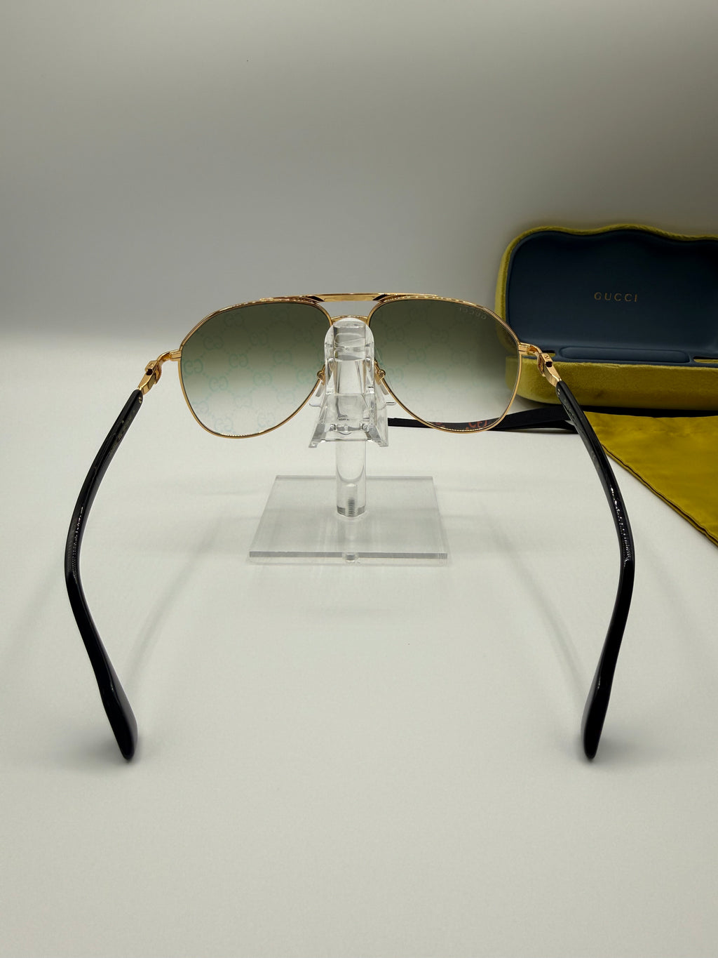 Gucci gold/green pilot sunglasses ￼