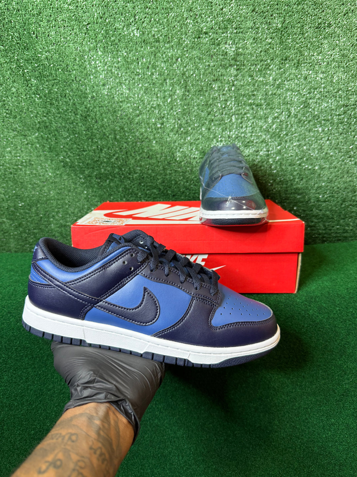 Nike dunk low retro ‘mystic navy’