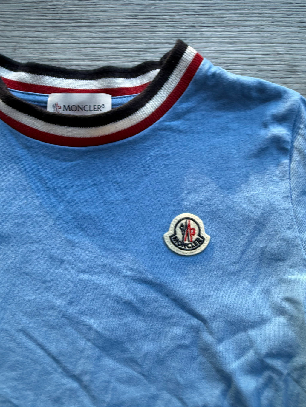 Moncler infant light blue tricolor-trimmed cotton t-shirt