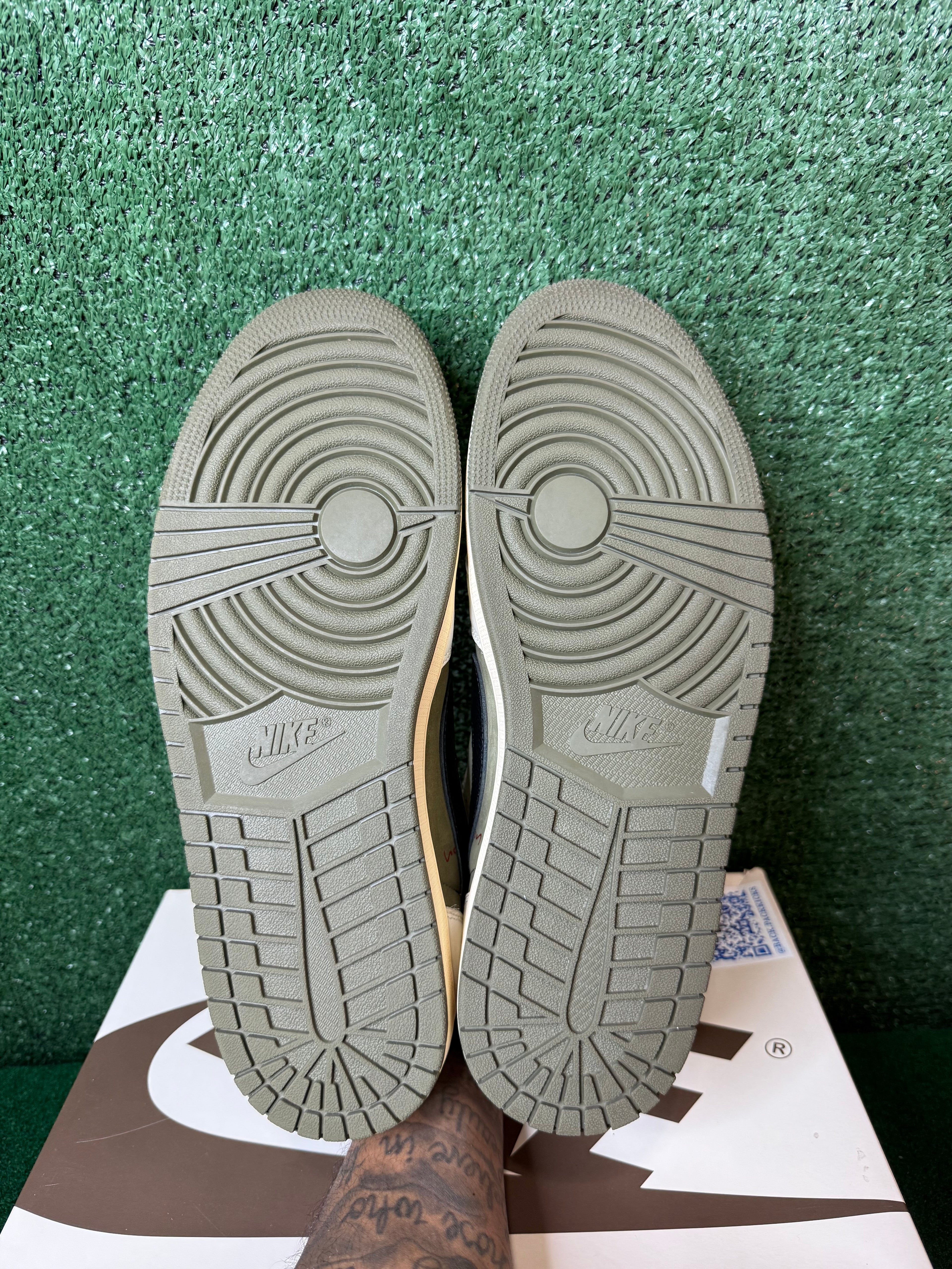 JORDAN 1 RETRO LOW OG SP ‘TRAVIS SCOTT MEDIUM OLIVE’