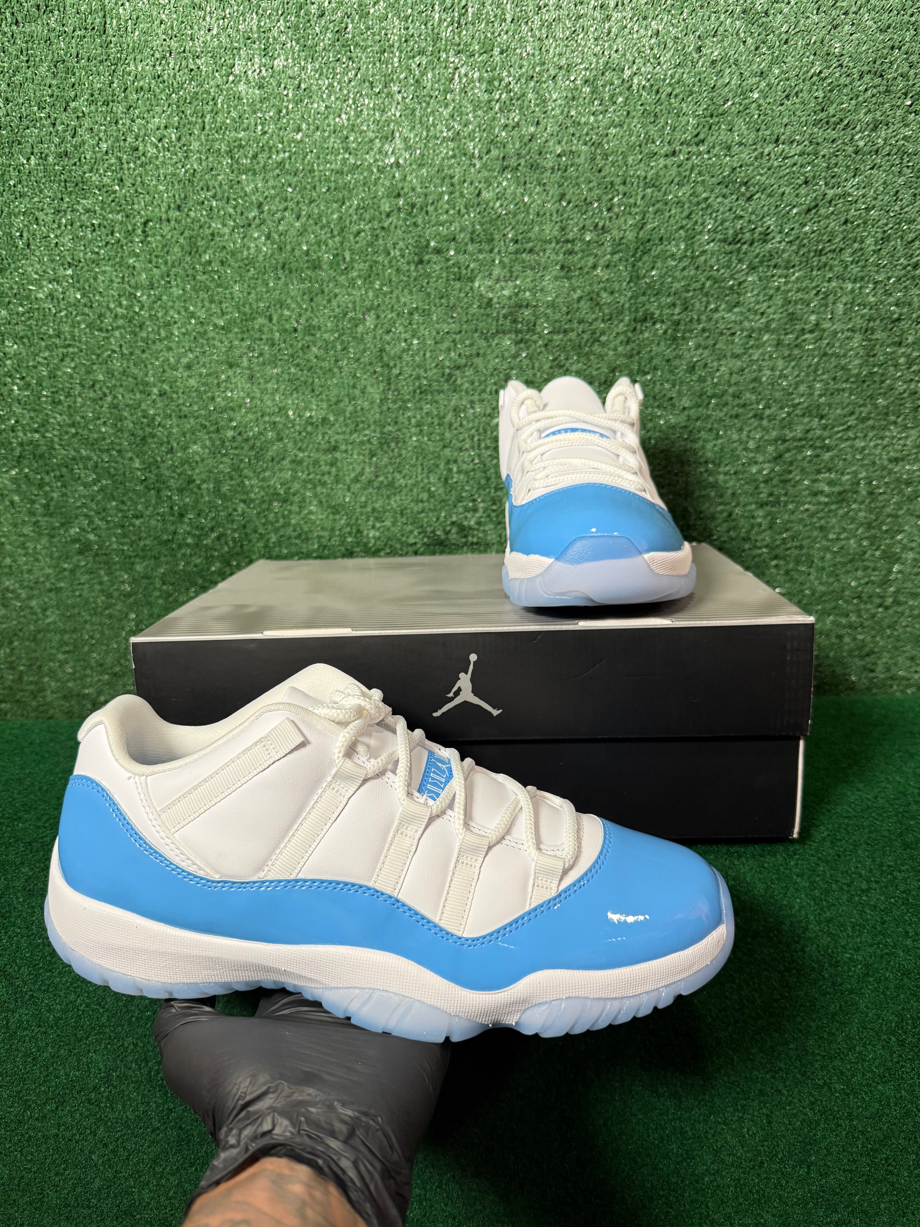 JORDAN 11 RETRO LOW UNIVERSITY BLUE (2026)