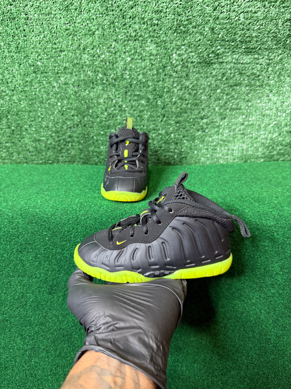 Nike little posite one ‘black bolt’ (TD)