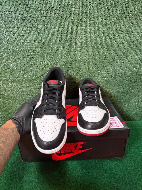 Air Jordan 1 Retro Low OG ‘Black Toe’ (2023)
