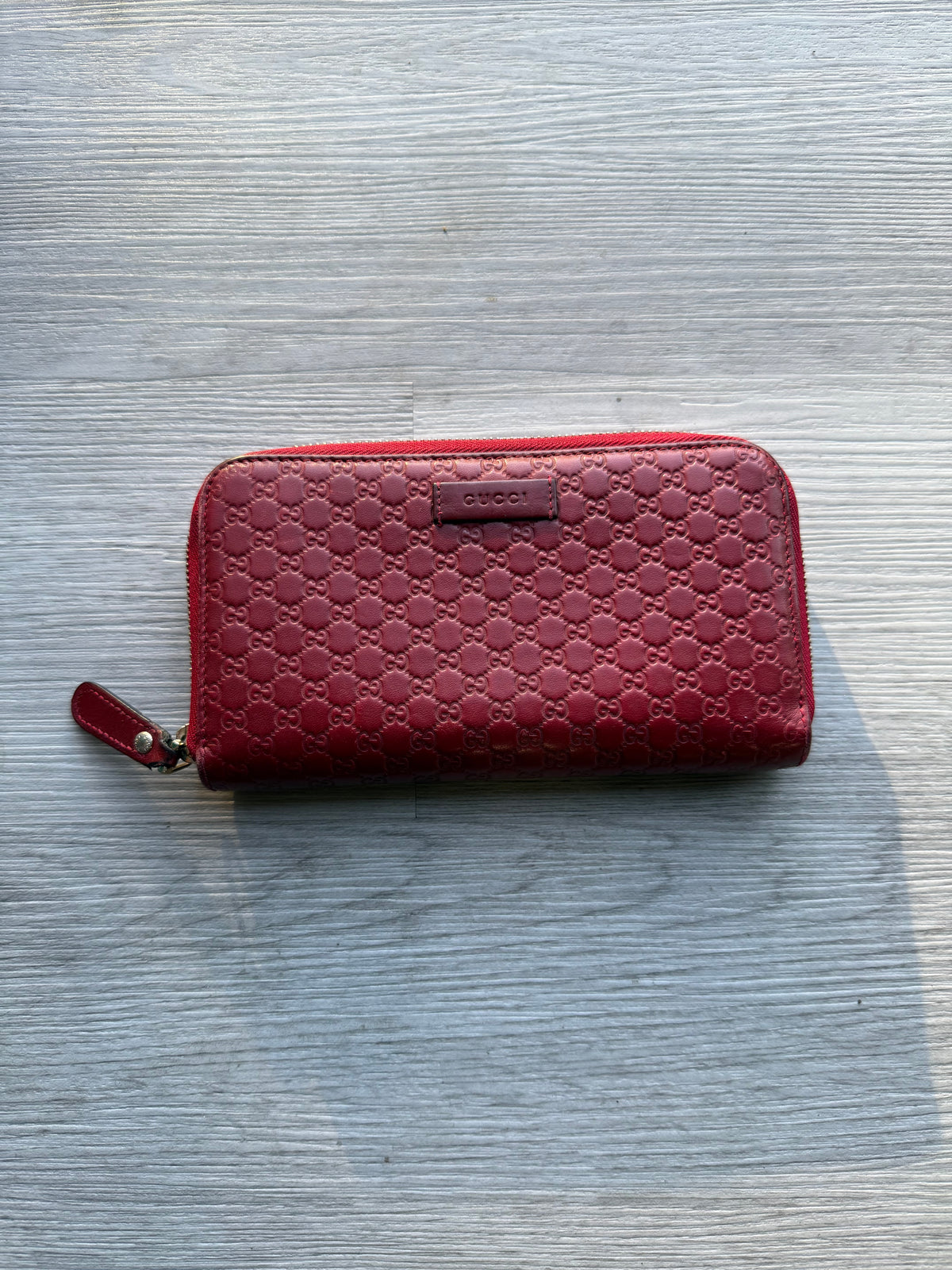 Gucci micro guccissima red gucci gg zip clutch