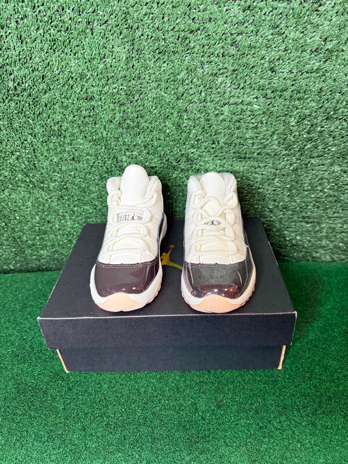 Jordan 11 retro ‘Neapolitan’ (TD)