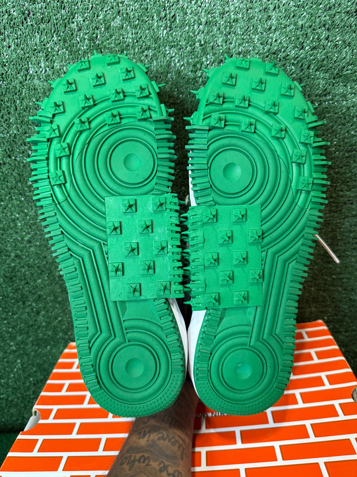 Off-white x Nike Air Force 1 mid sp leather ‘pine green’