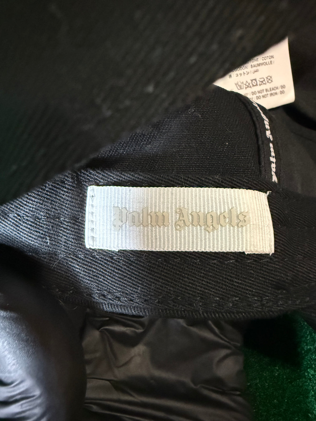 Palm angels kids seasonal logo cap in ‘black/green’ fluorescent
