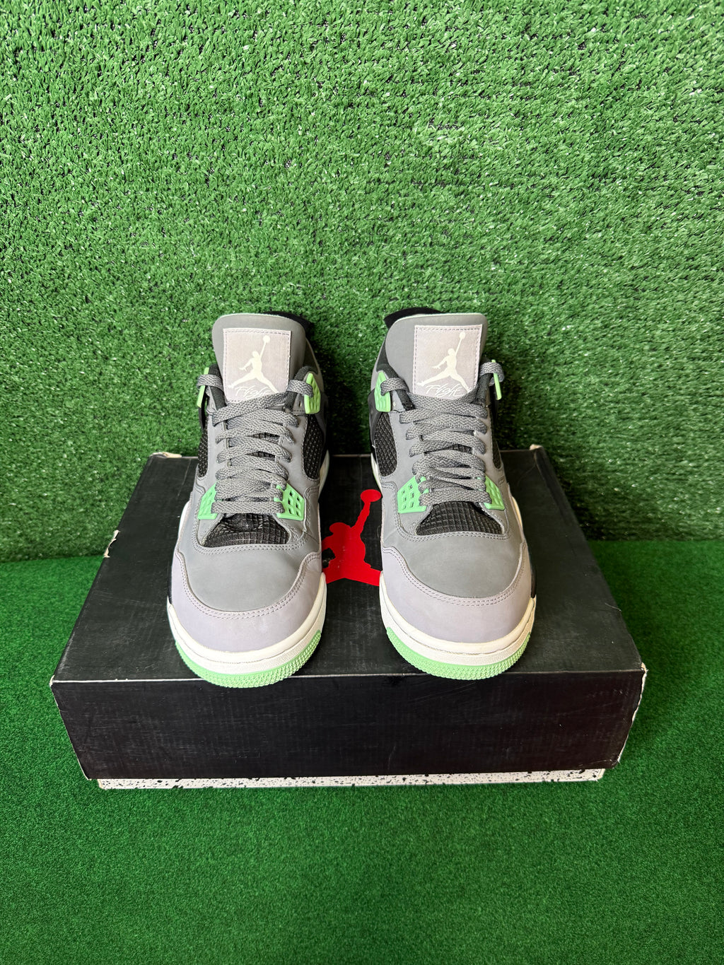 JORDAN 4 RETRO ‘GREEN GLOW’