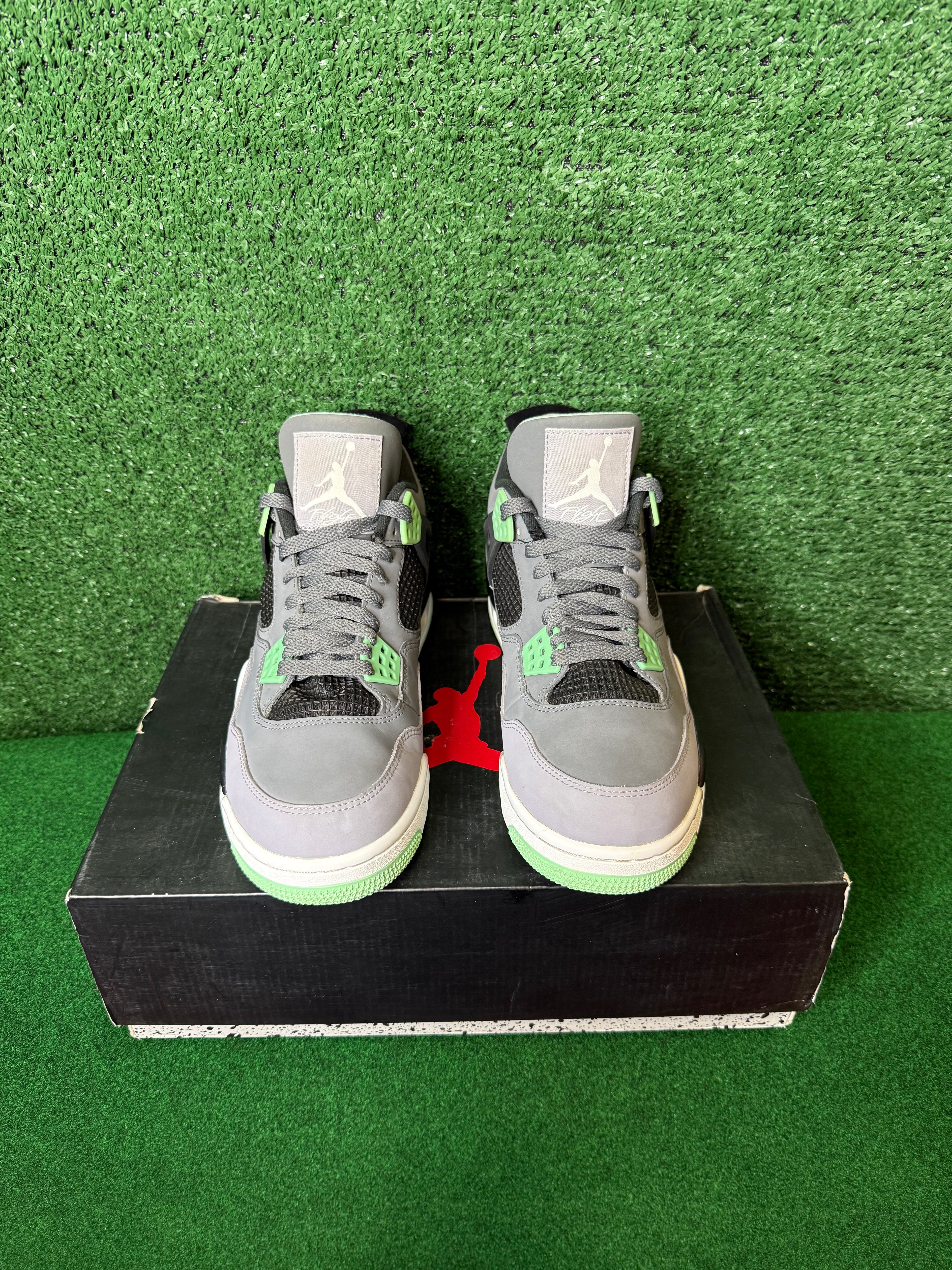 JORDAN 4 RETRO ‘GREEN GLOW’