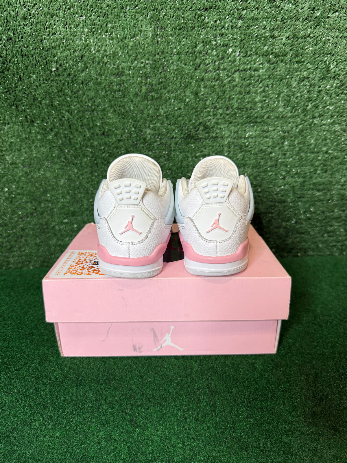 Jordan 4 retro “valentine’s day” (2026) (td)