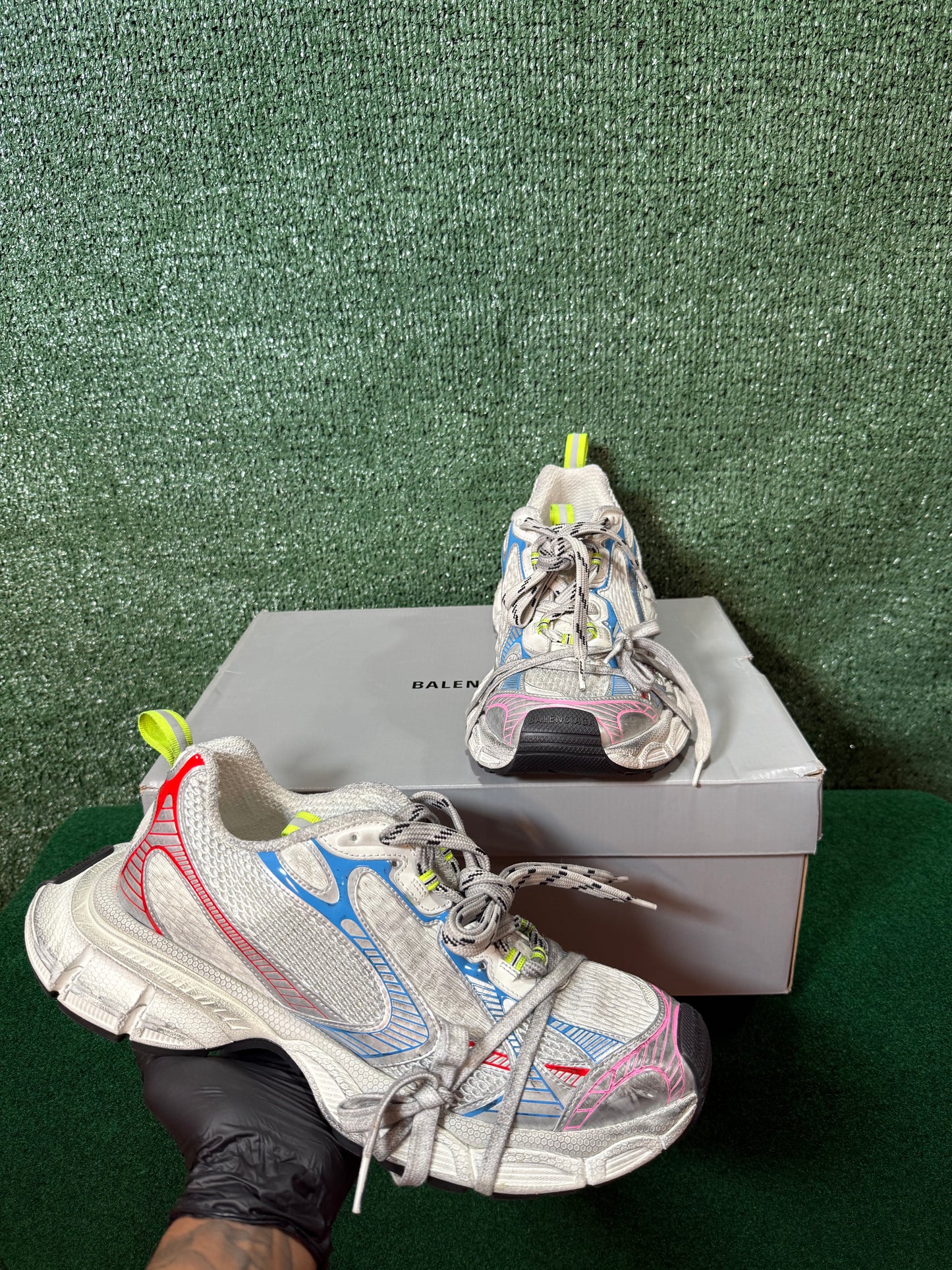 Balenciaga 3XL White Multucolor Preowned, Box In Great Condition