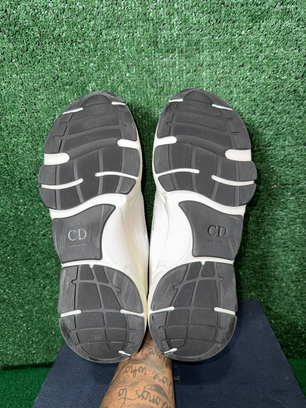 DIOR B22 ‘WHITE GREEN’