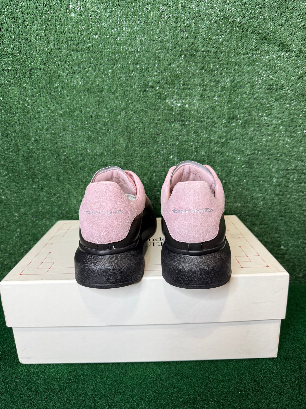 Alexander McQueen oversized sneaker ‘dip dye-rose black’