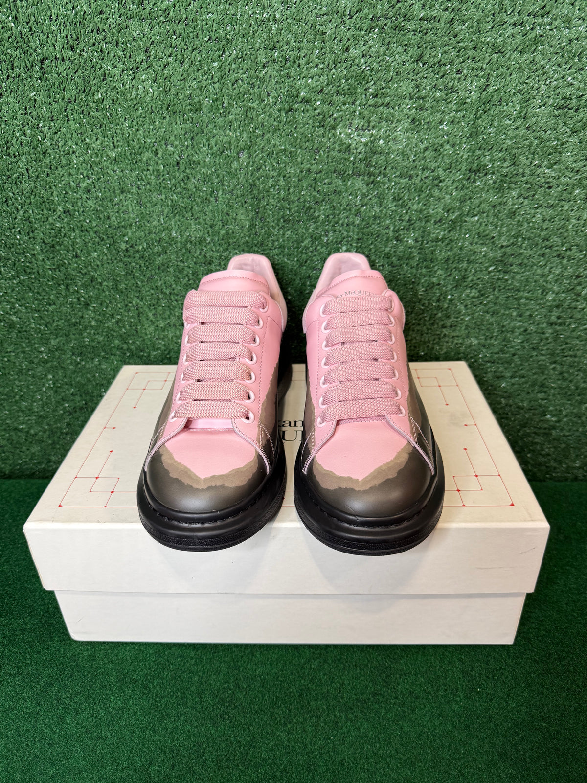 Alexander McQueen oversized sneaker ‘dip dye-rose black’