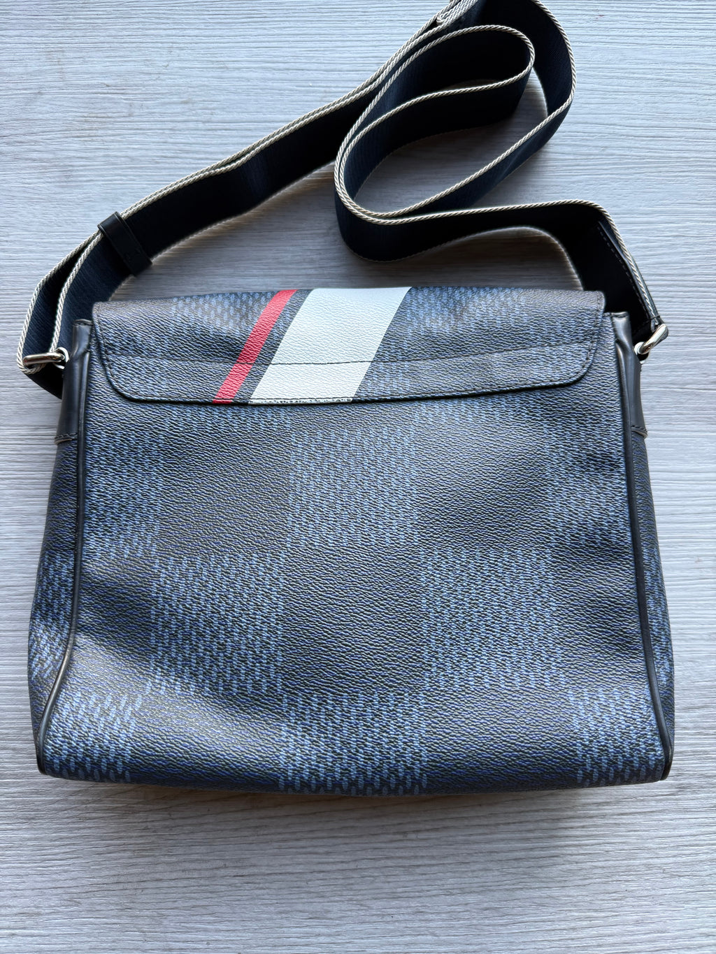 Louis Vuitton district pm 2017 America’s cup (Damien cobalt latitude)