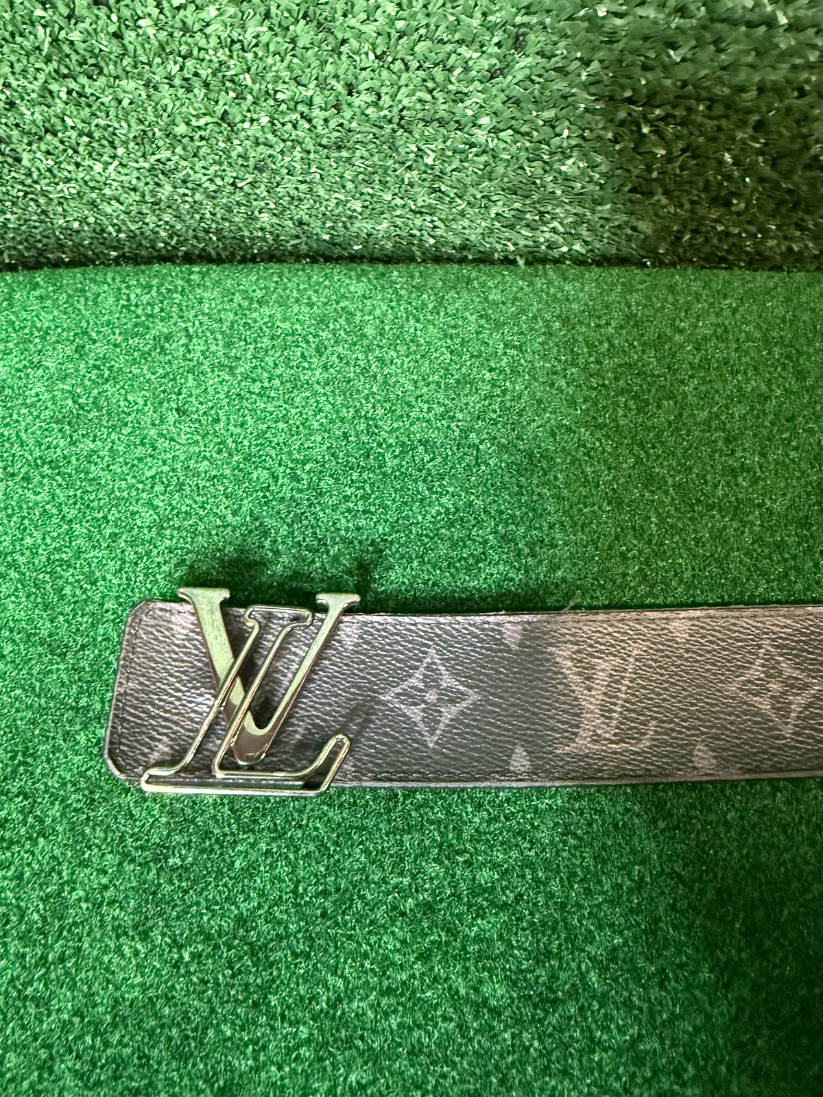 Louis Vuitton LV initials reversible belt