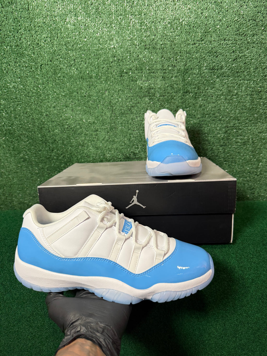 JORDAN 11 RETRO LOW UNIVERSITY BLUE (2026)