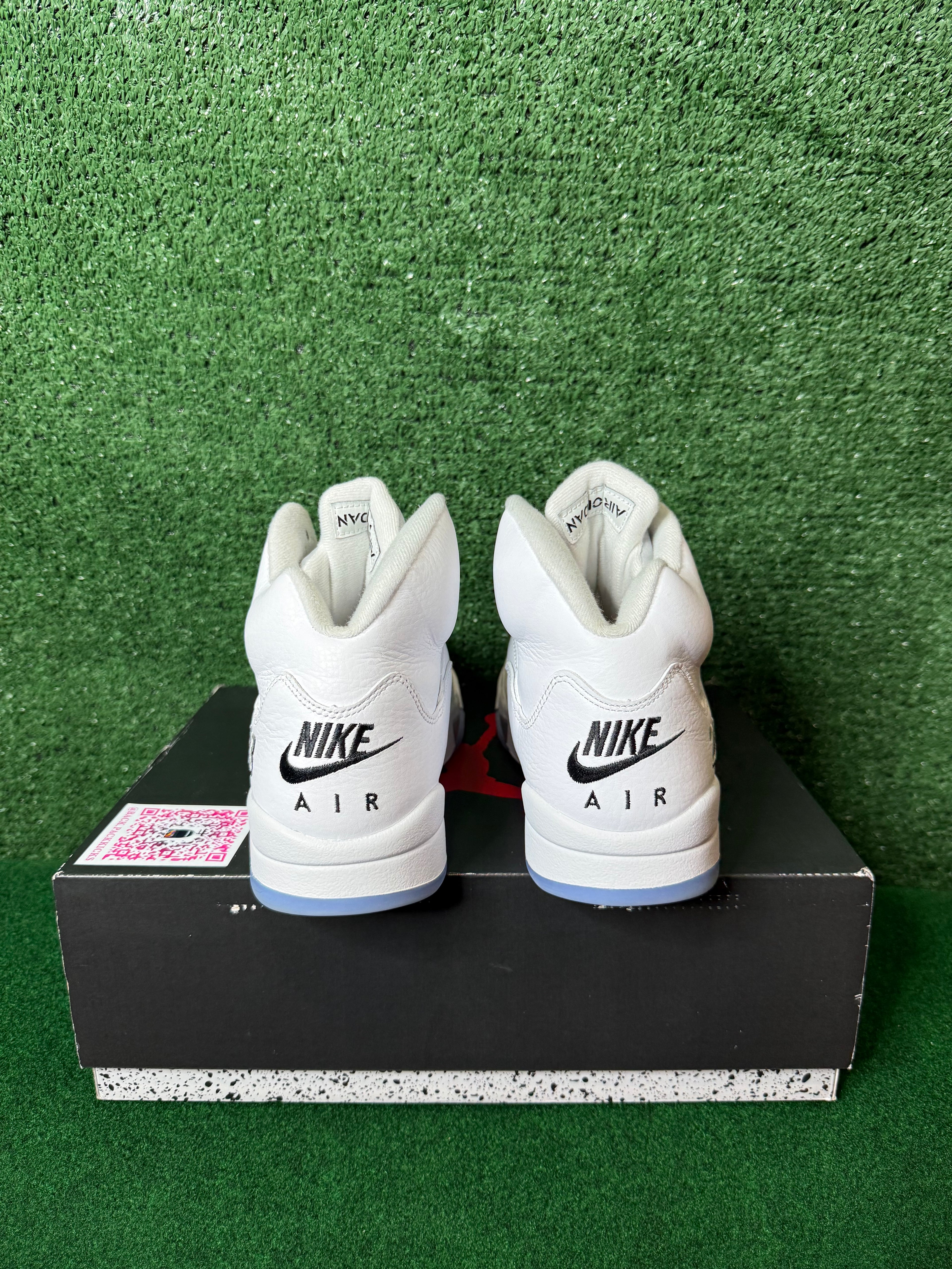 JORDAN 5 RETRO ‘WHITE METALLIC (2026)