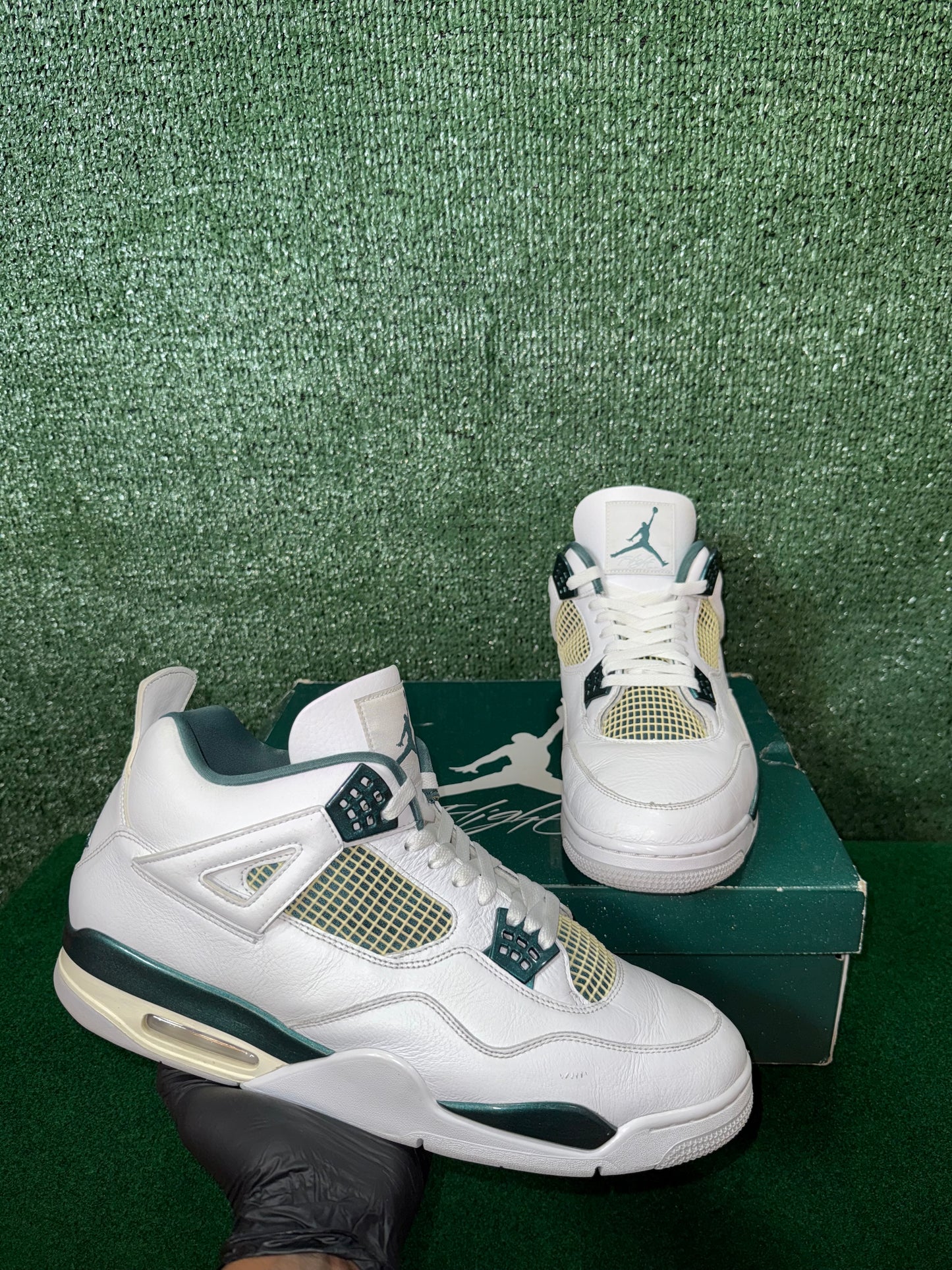 Jordan 4 Retro Oxidized Green Preowned & Yellowed On The Cages ￼