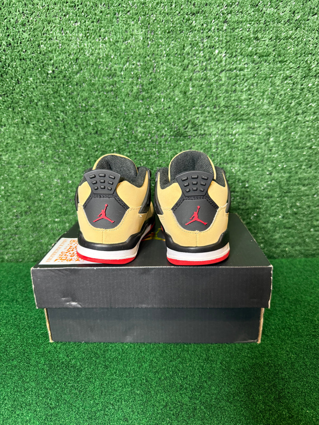 Air Jordan 4 retro “pizza”