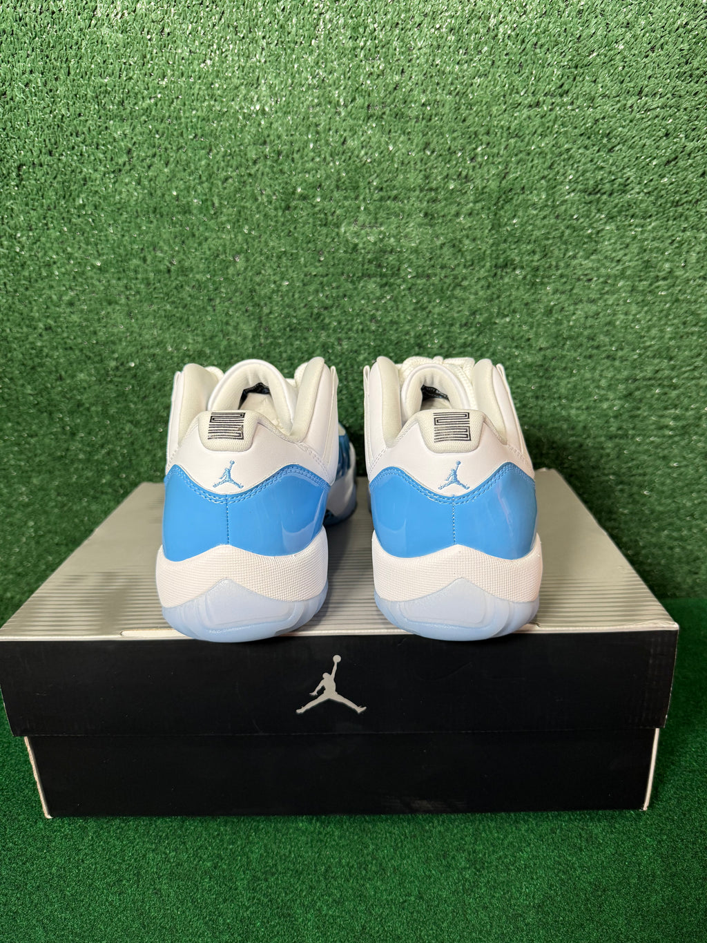 JORDAN 11 RETRO LOW UNIVERSITY BLUE (2026)