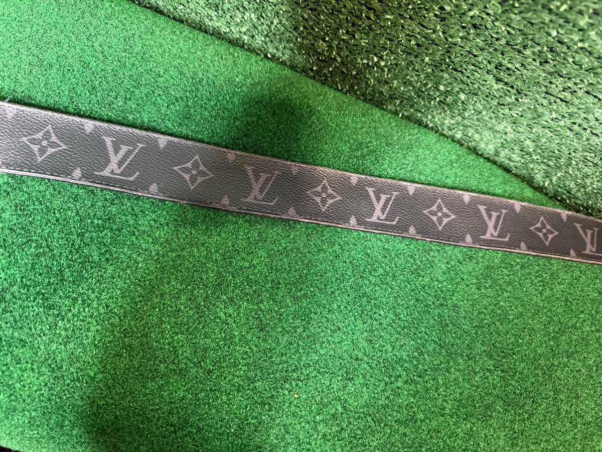 Louis Vuitton LV initials reversible belt