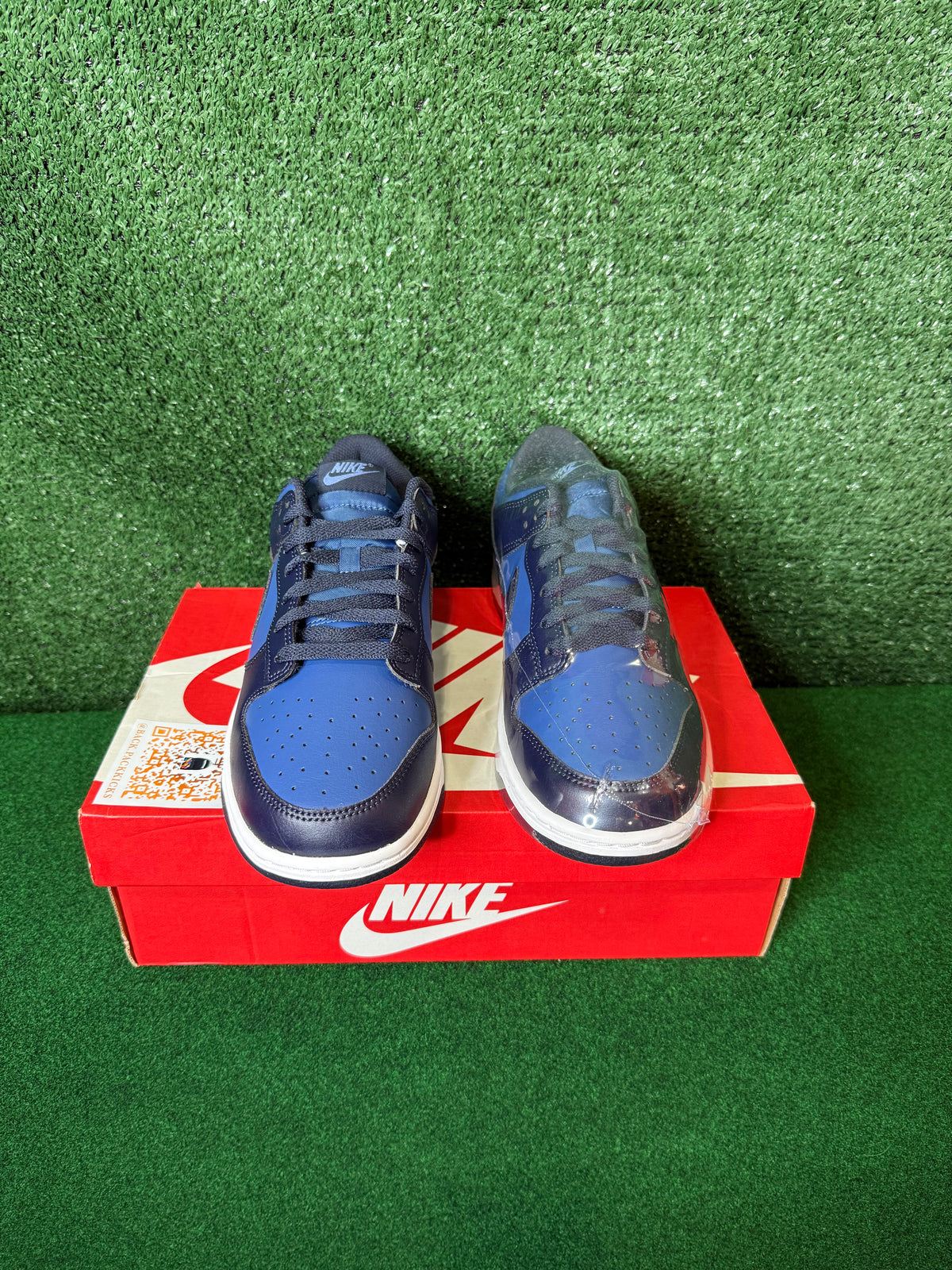 Nike dunk low retro ‘mystic navy’