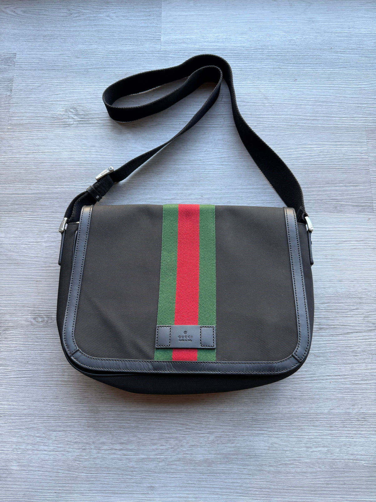 Gucci techno canvas web stripe black messenger bag