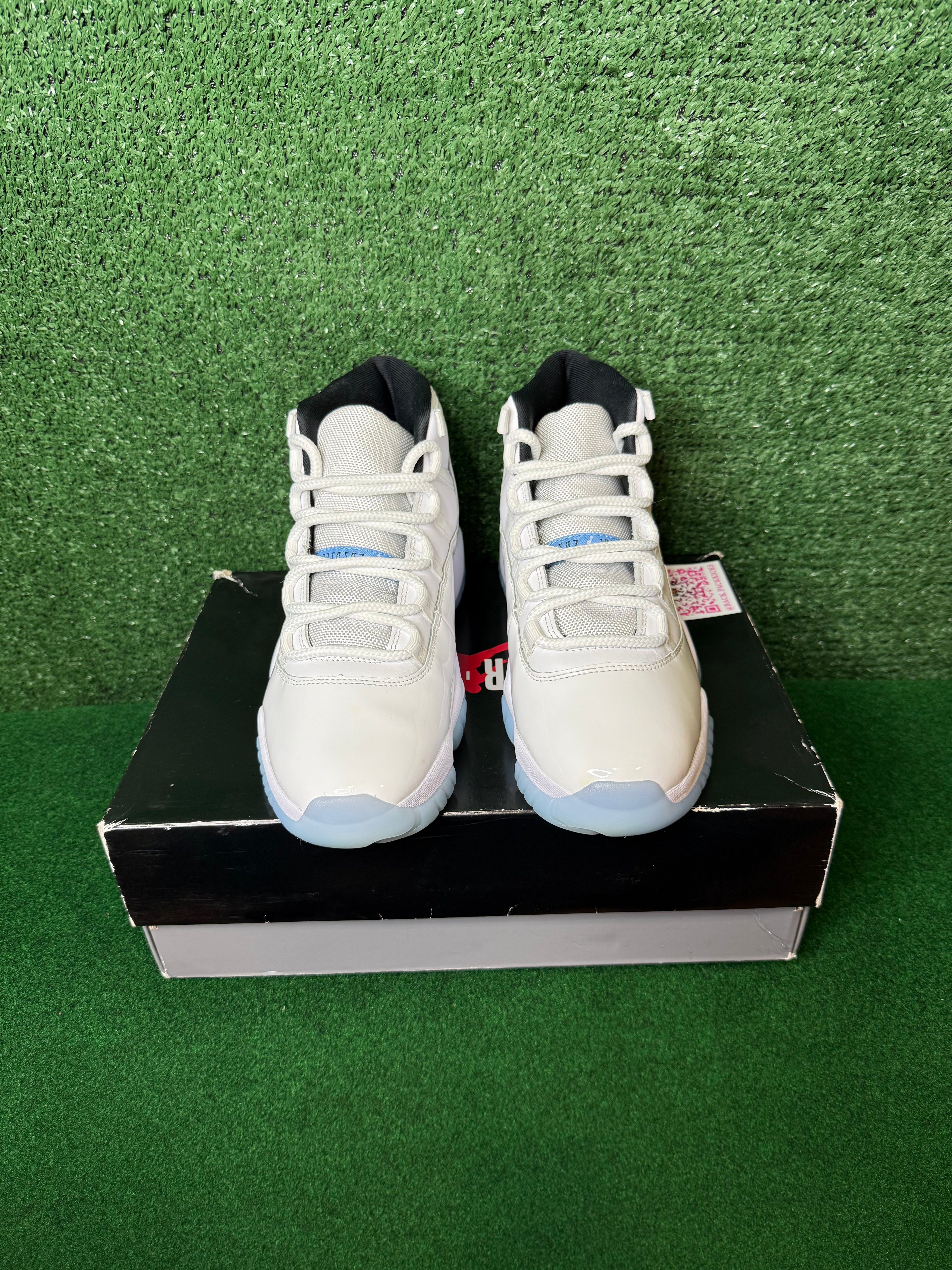 Jordan 11 RETRO LEGEND BLUE (2024)