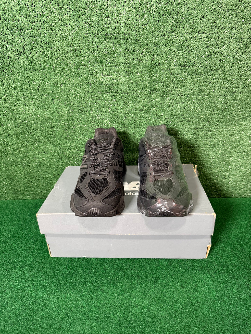 NEW BALANCE 9060 TRIPLE BLACK