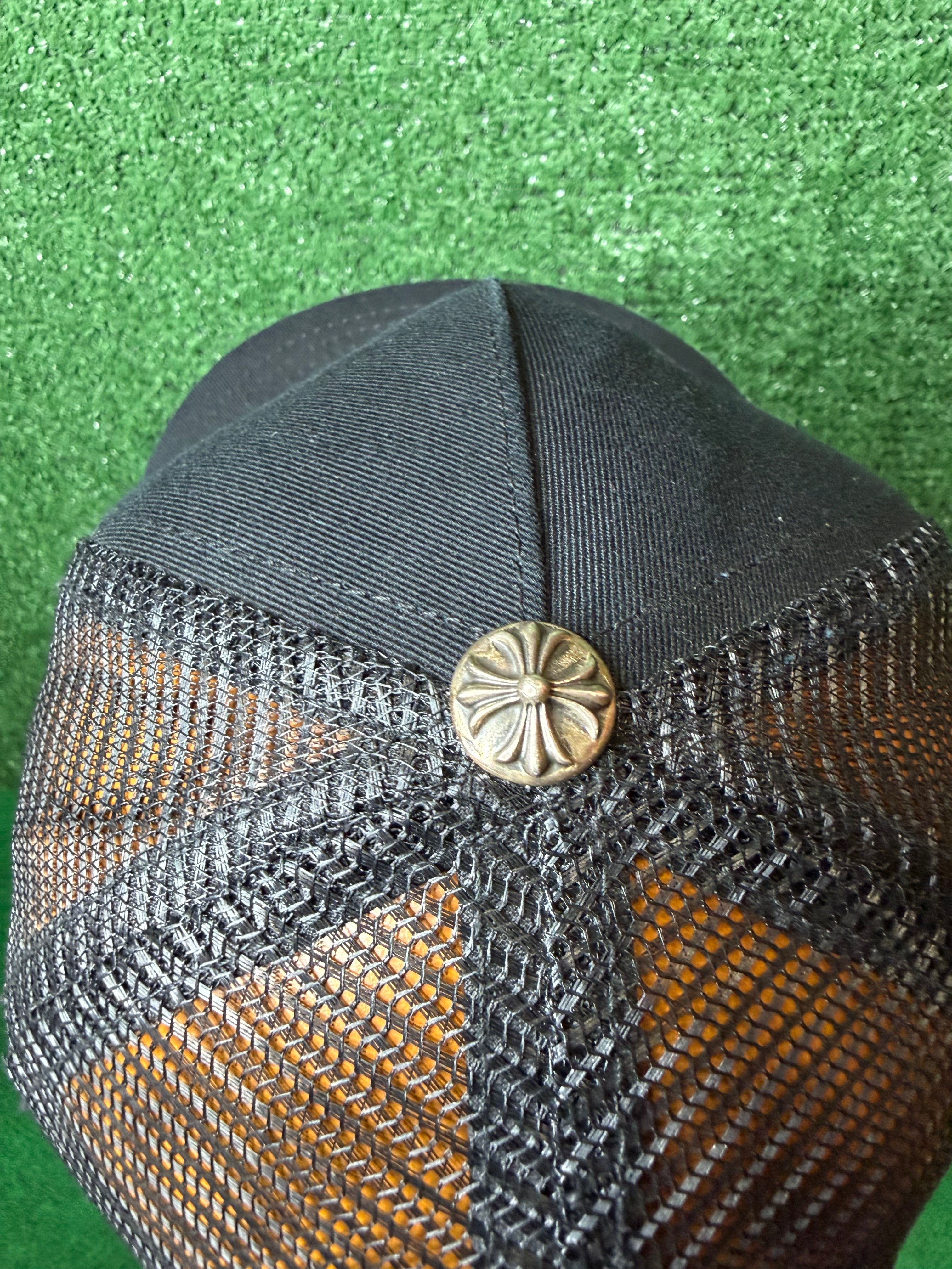 CHROME HEARTS PLUS CROSS SEAL STAMP TRUCKER HAT ‘BLACK’