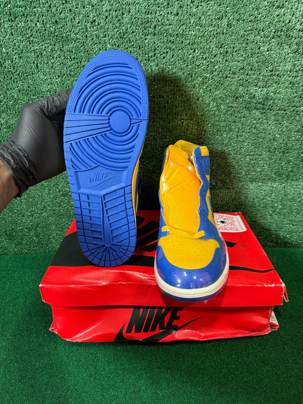JORDAN 1 RETRO HIGH OG ‘REVERSE LANEY’ (WOMEN’S)