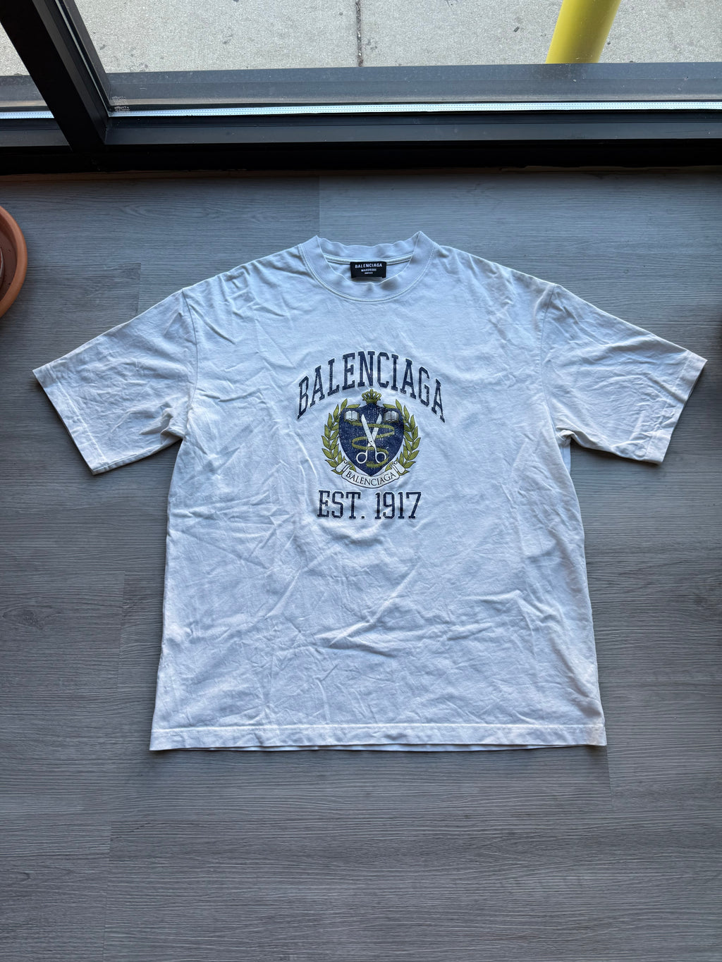 Balenciaga college medium fit t-shirt