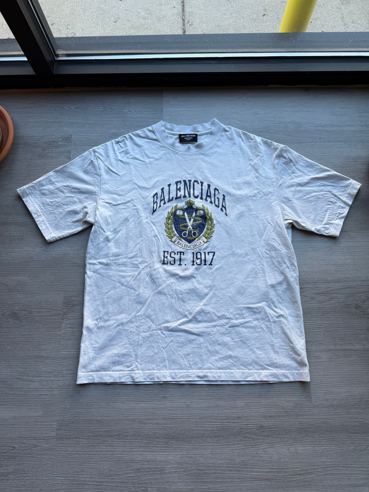Balenciaga college medium fit t-shirt