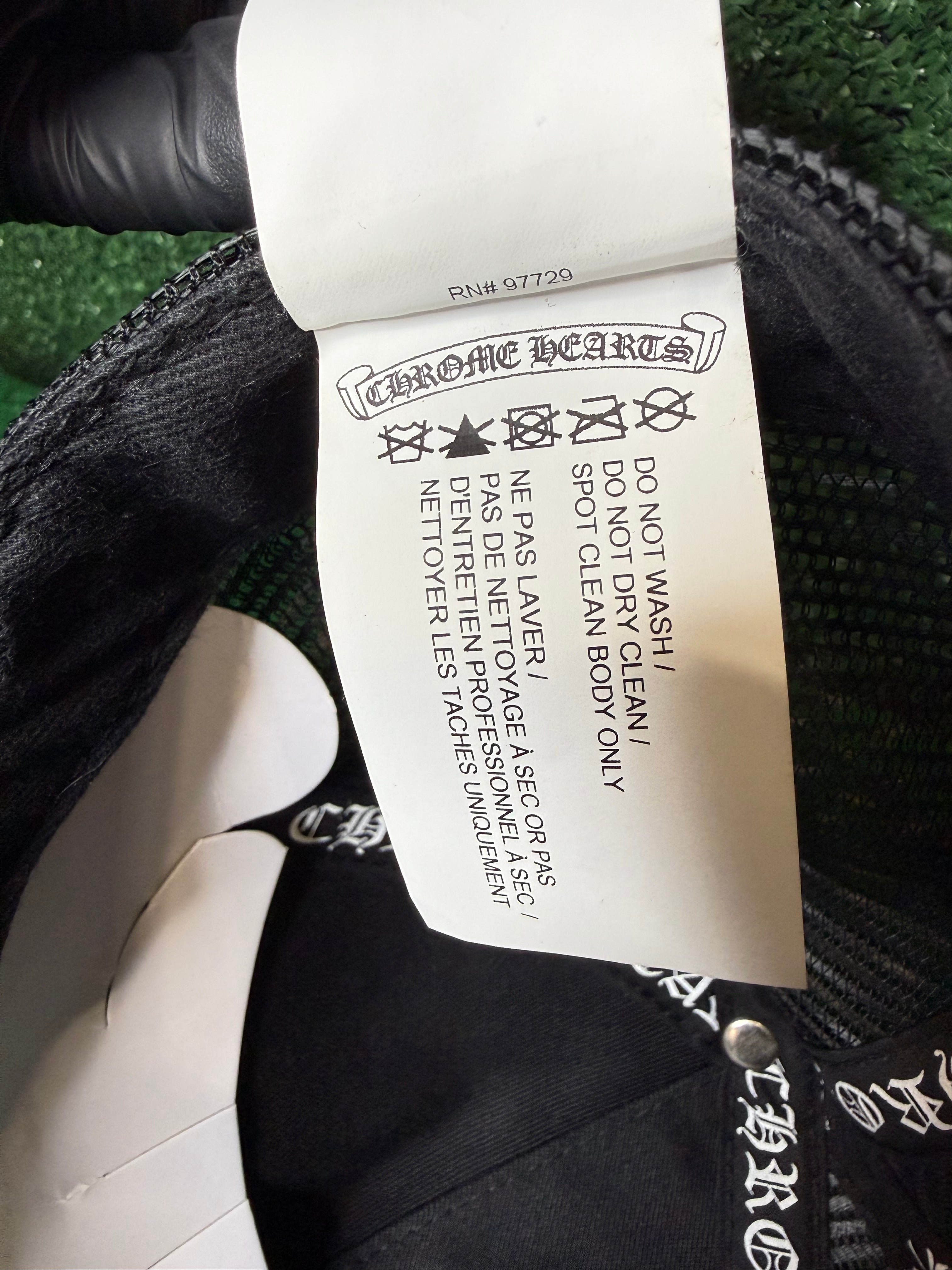 CHROME HEARTS PLUS CROSS SEAL STAMP TRUCKER HAT ‘BLACK’