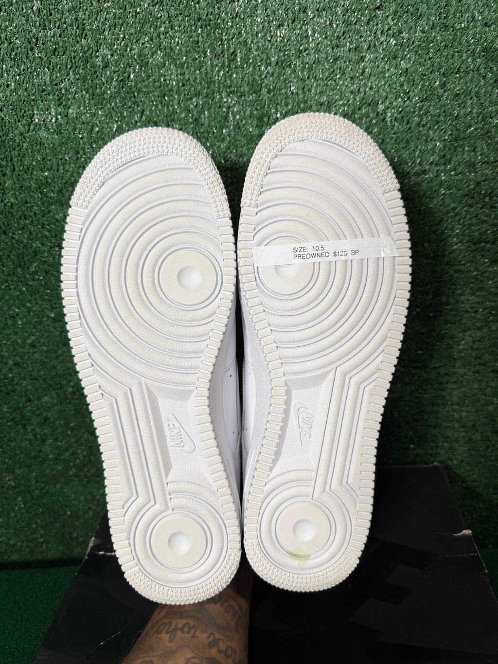 Nike Air Force 1 Low Supreme White