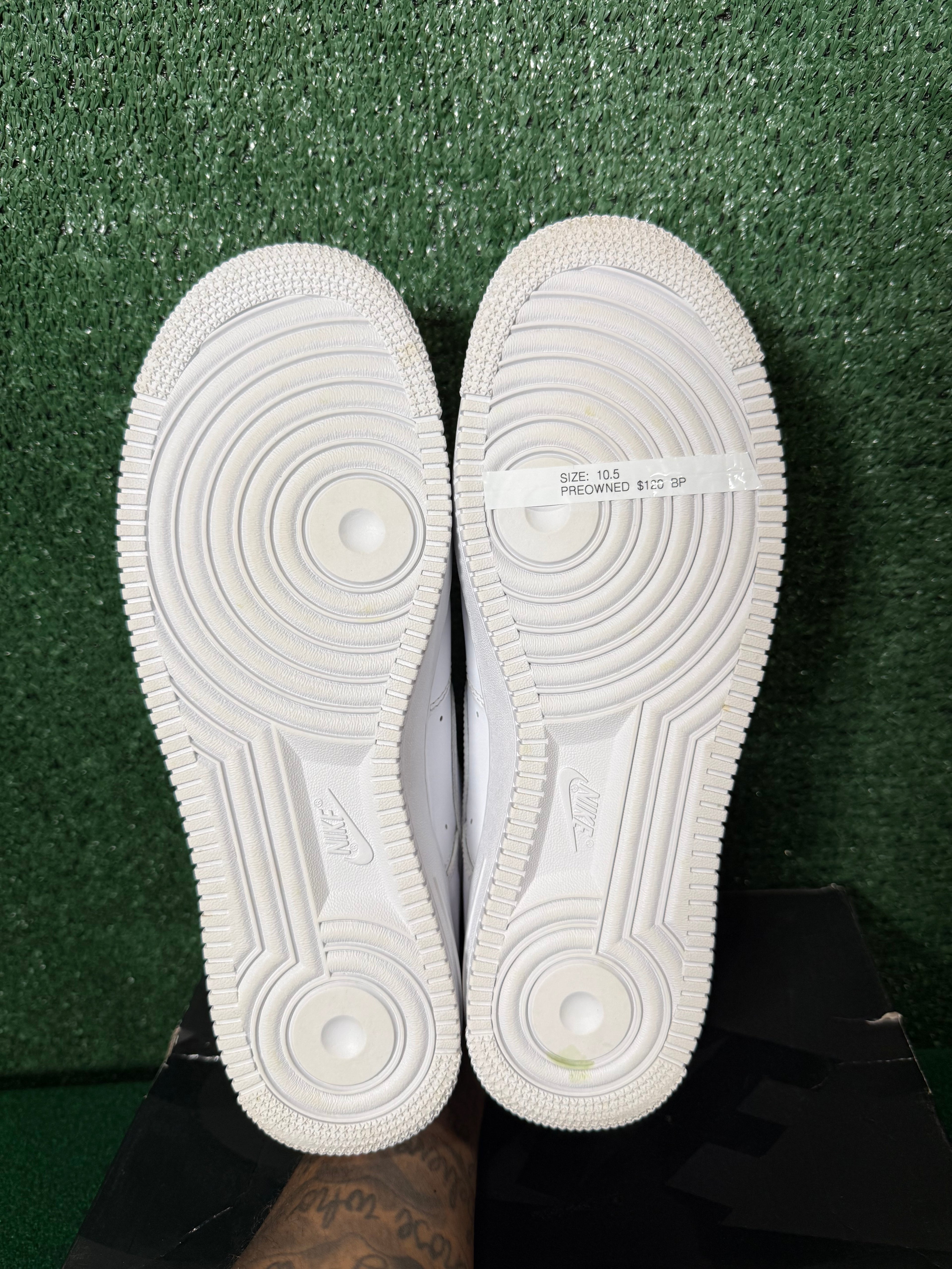 Nike Air Force 1 Low Supreme White