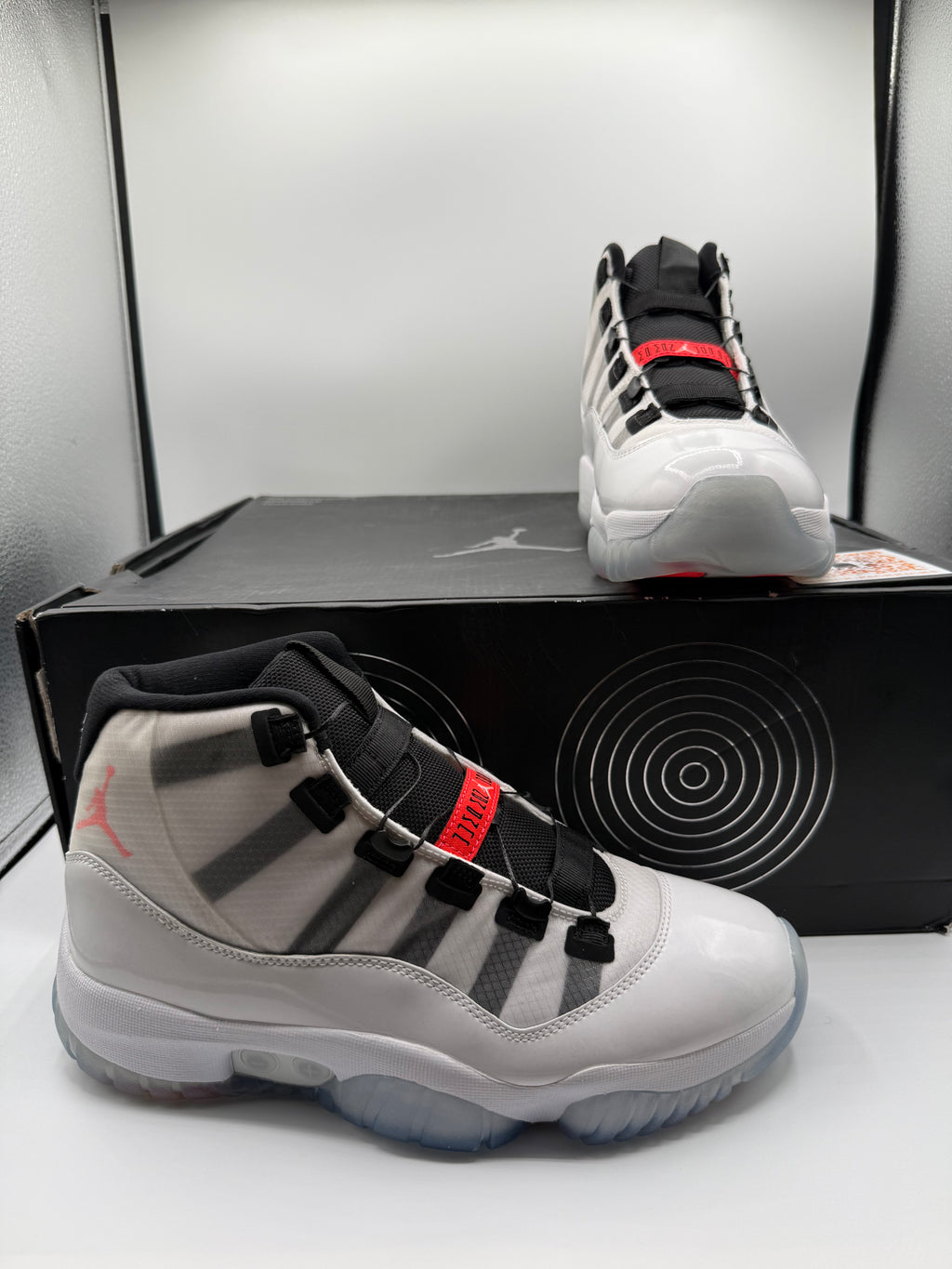 Air Jordan 11 adapt “white”
