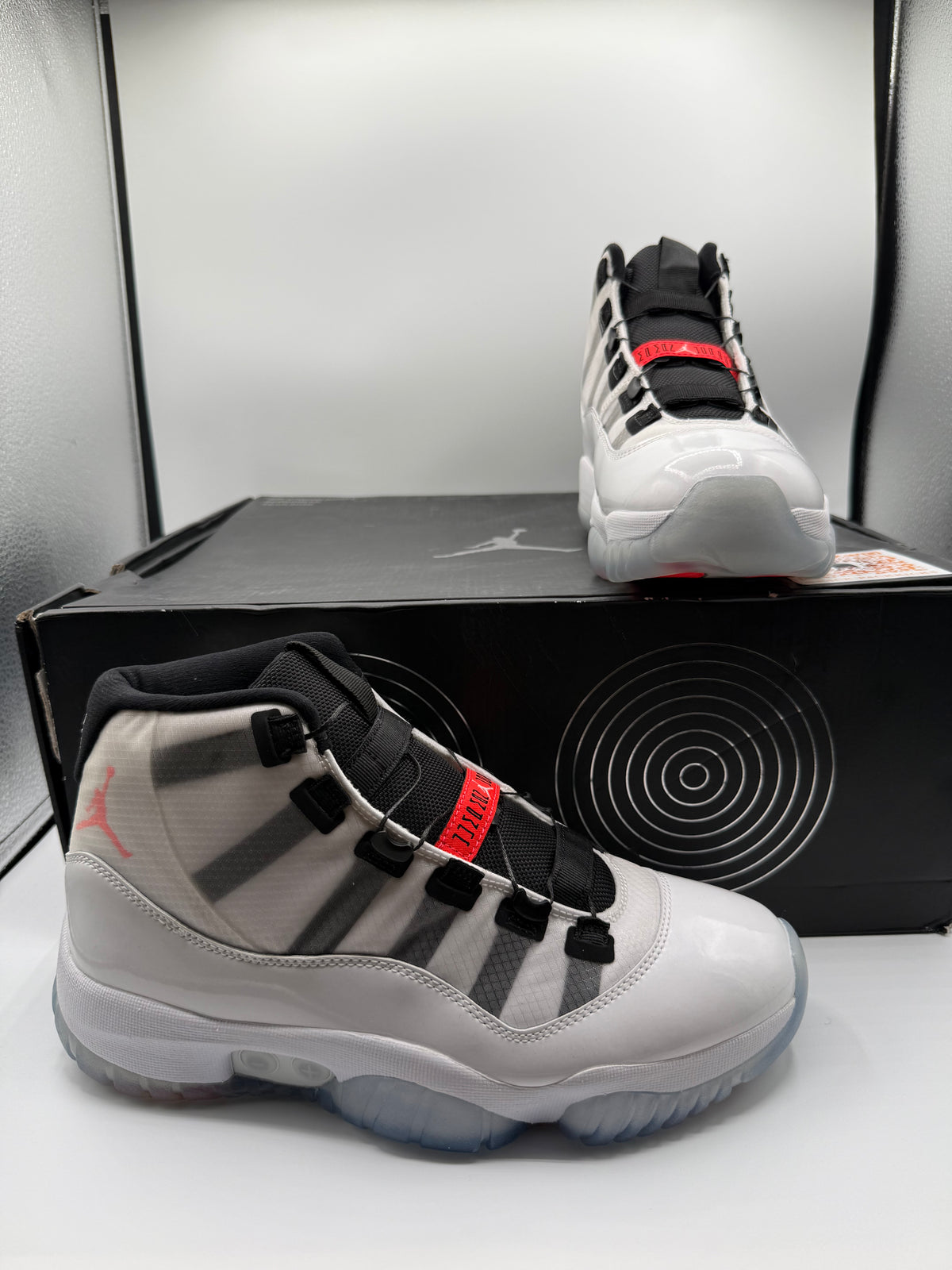 Air Jordan 11 adapt “white”