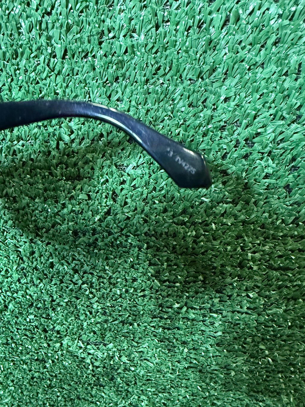 BLACK LOUIS VUITTON CLASH SQUARE SUNGLASSES